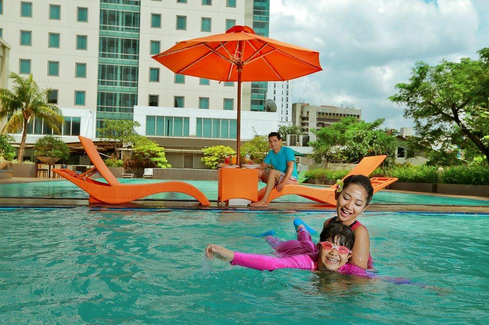 Park Hotel Cawang Jakarta Exteriör bild