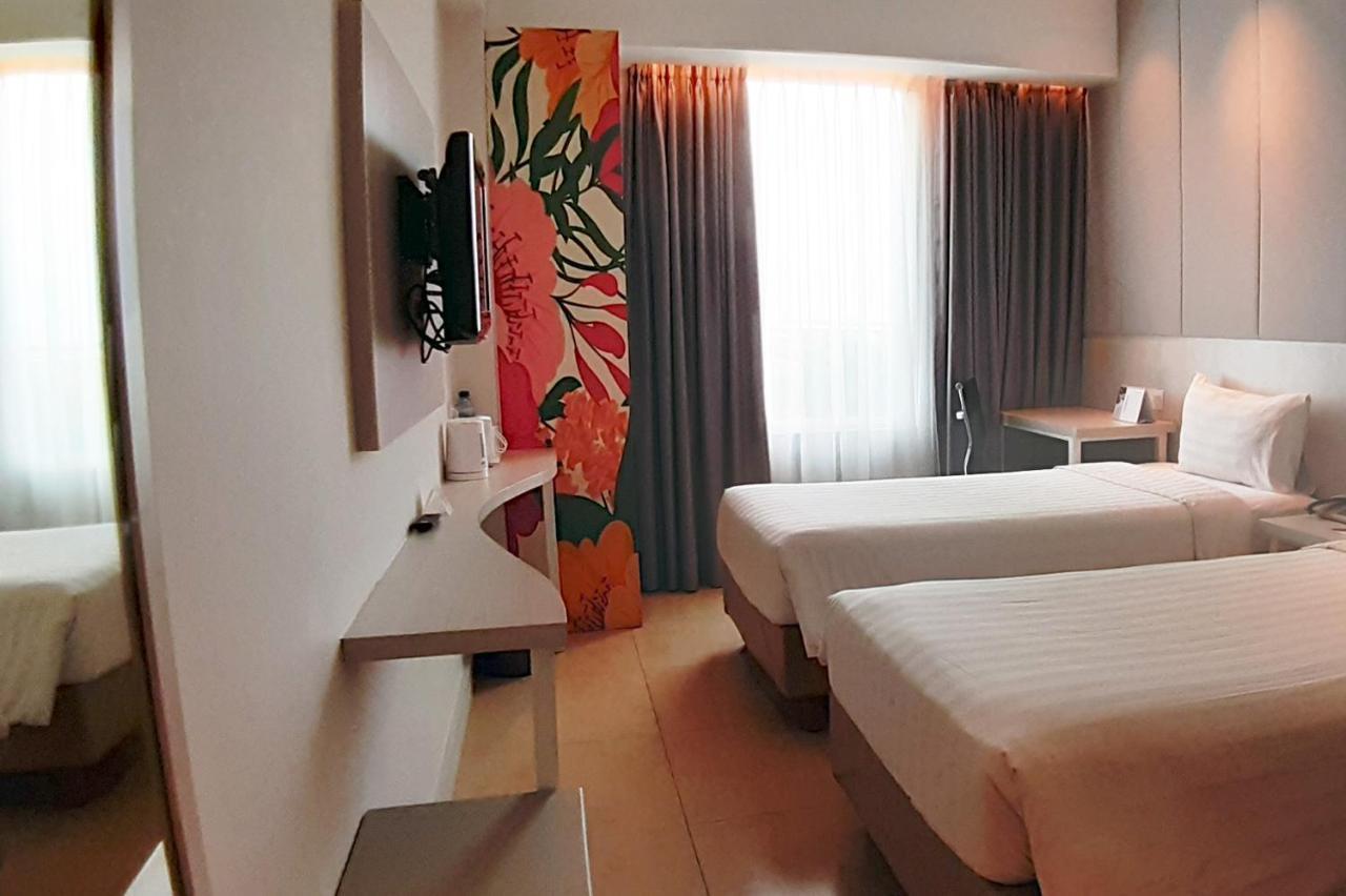 Park Hotel Cawang Jakarta Exteriör bild