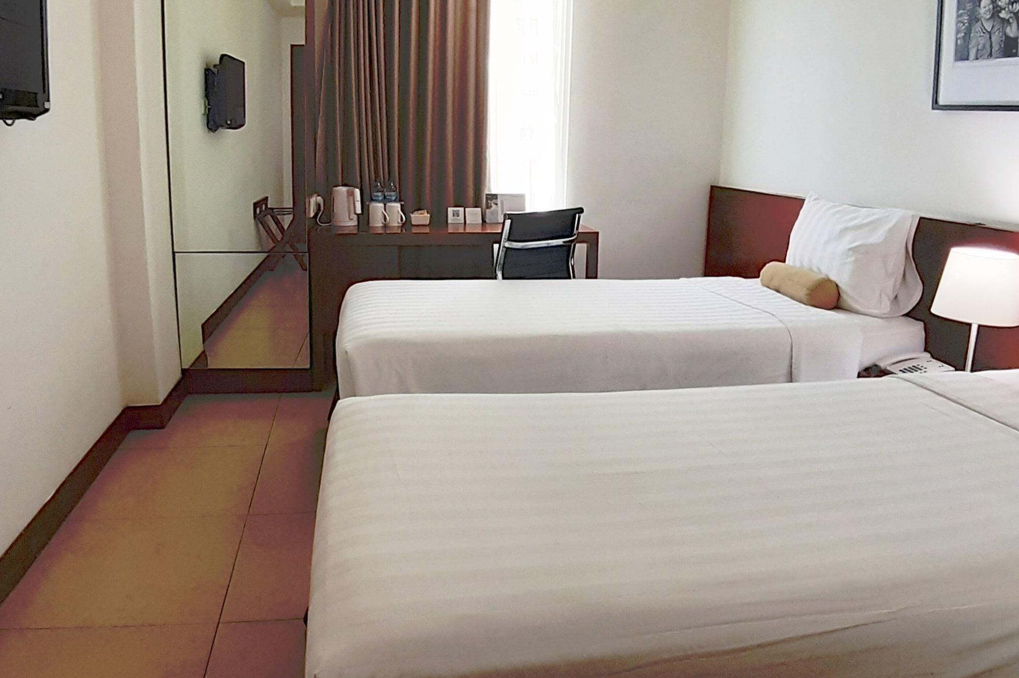 Park Hotel Cawang Jakarta Exteriör bild