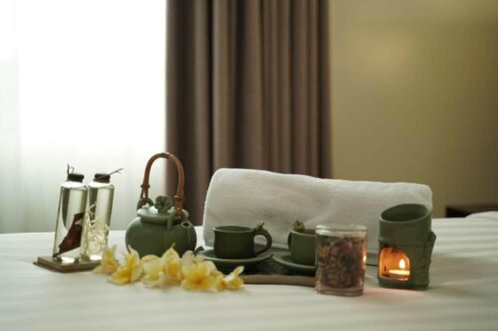 Park Hotel Cawang Jakarta Exteriör bild