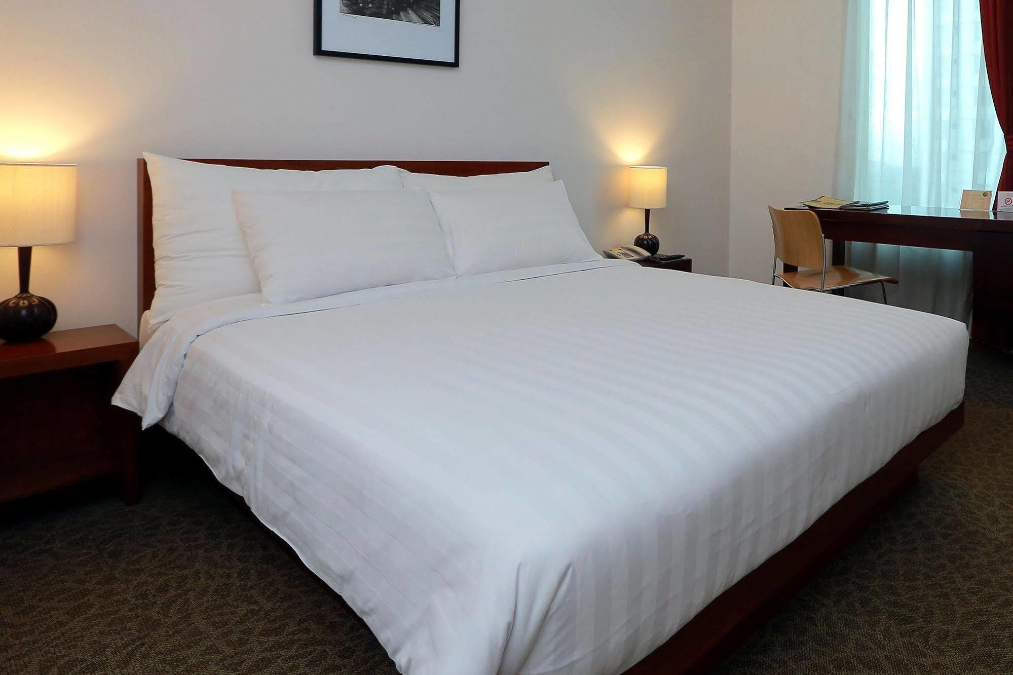 Park Hotel Cawang Jakarta Exteriör bild