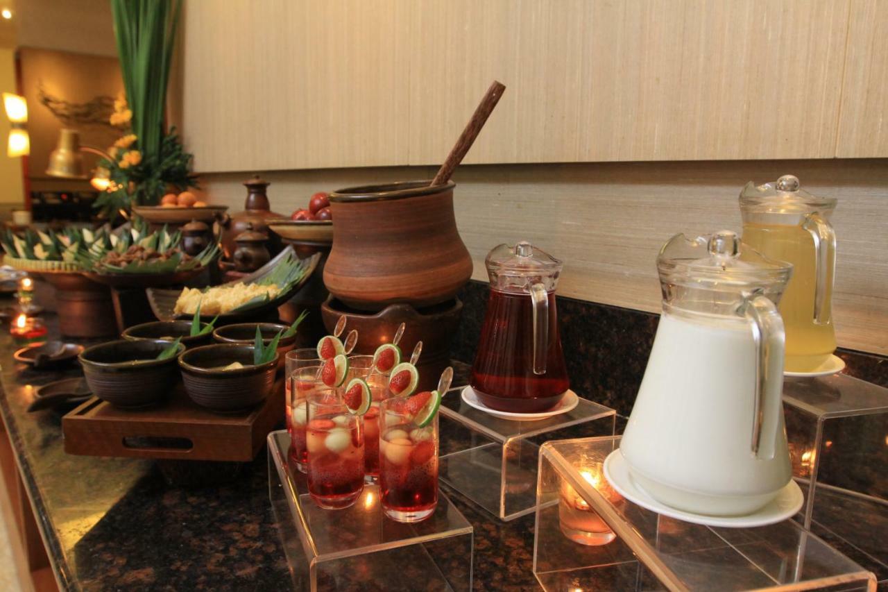 Park Hotel Cawang Jakarta Exteriör bild