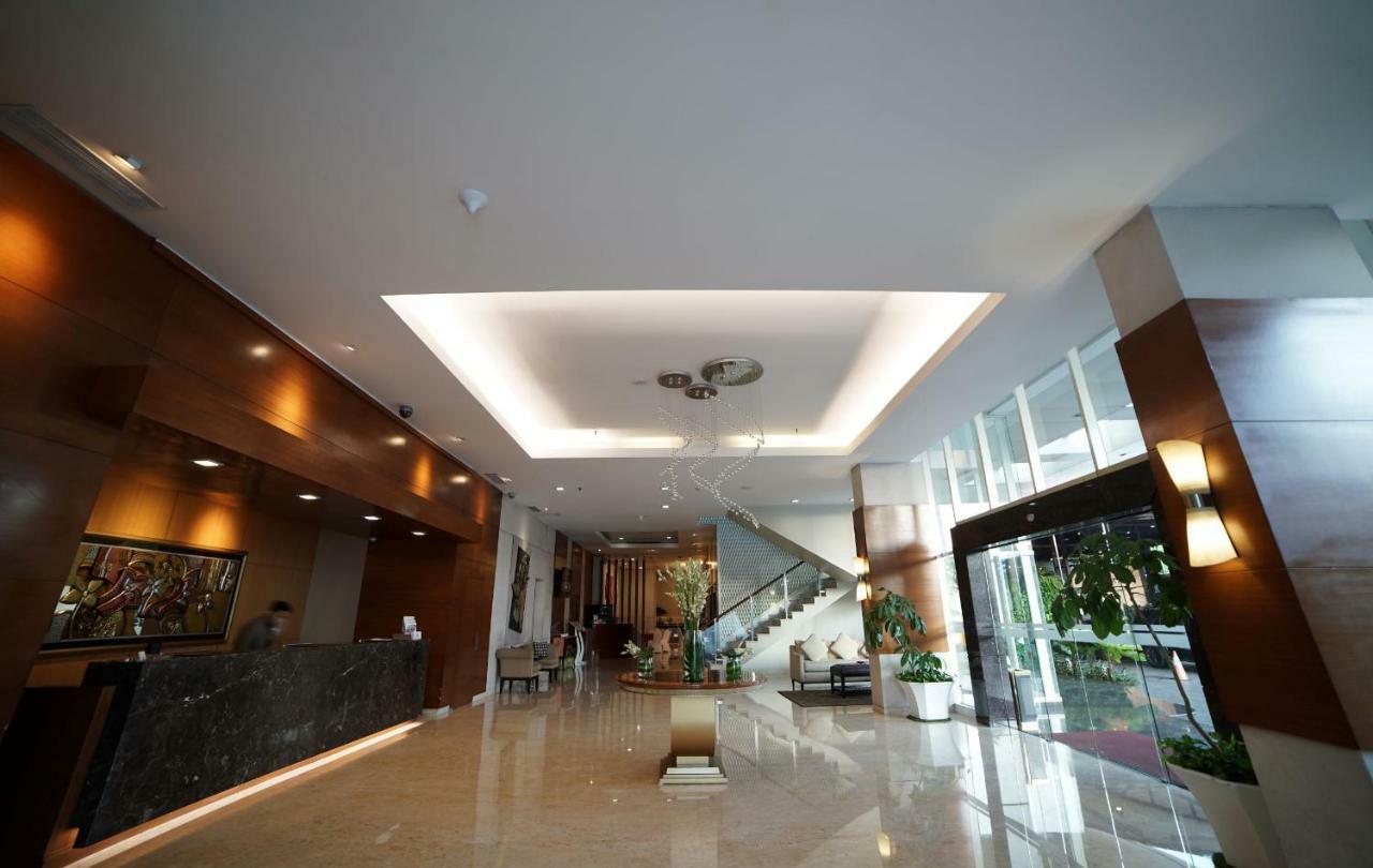Park Hotel Cawang Jakarta Exteriör bild