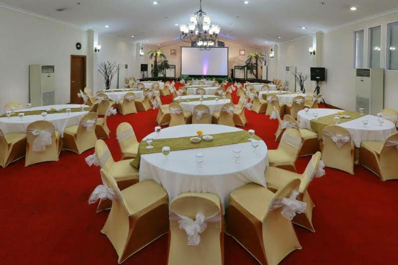 Park Hotel Cawang Jakarta Exteriör bild